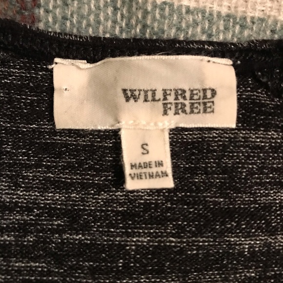 Wilfred Free Long Sleeve Tee - Picture 3 of 6
